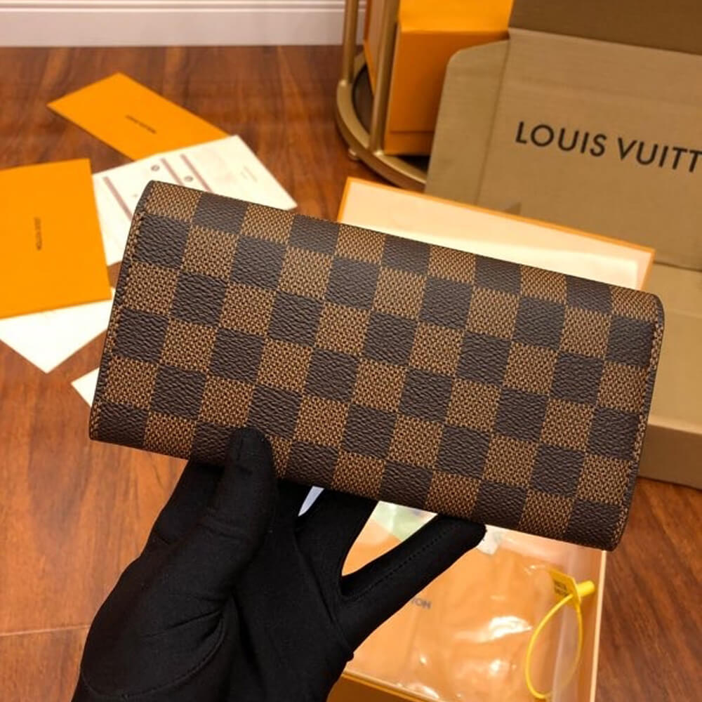 l0vis Vvtt0n emilie wallet