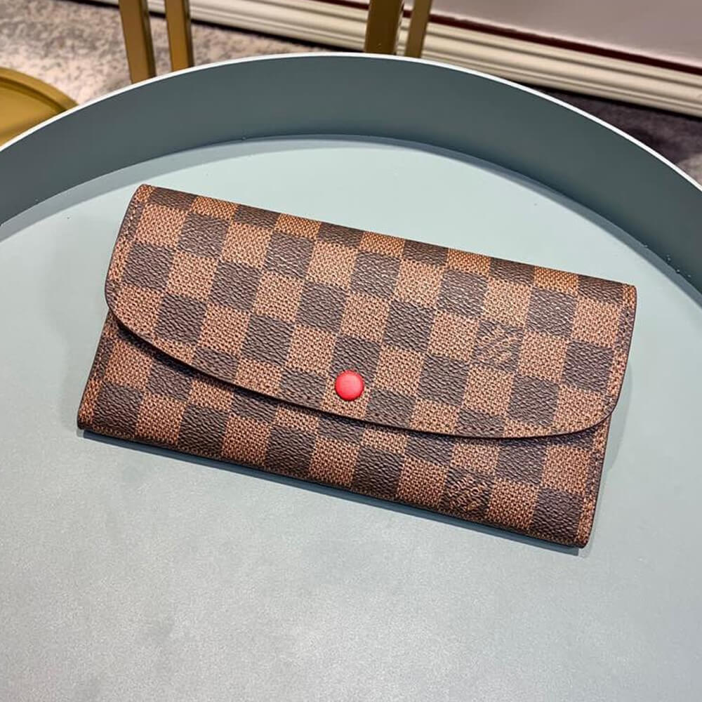 l0vis Vvtt0n emilie wallet