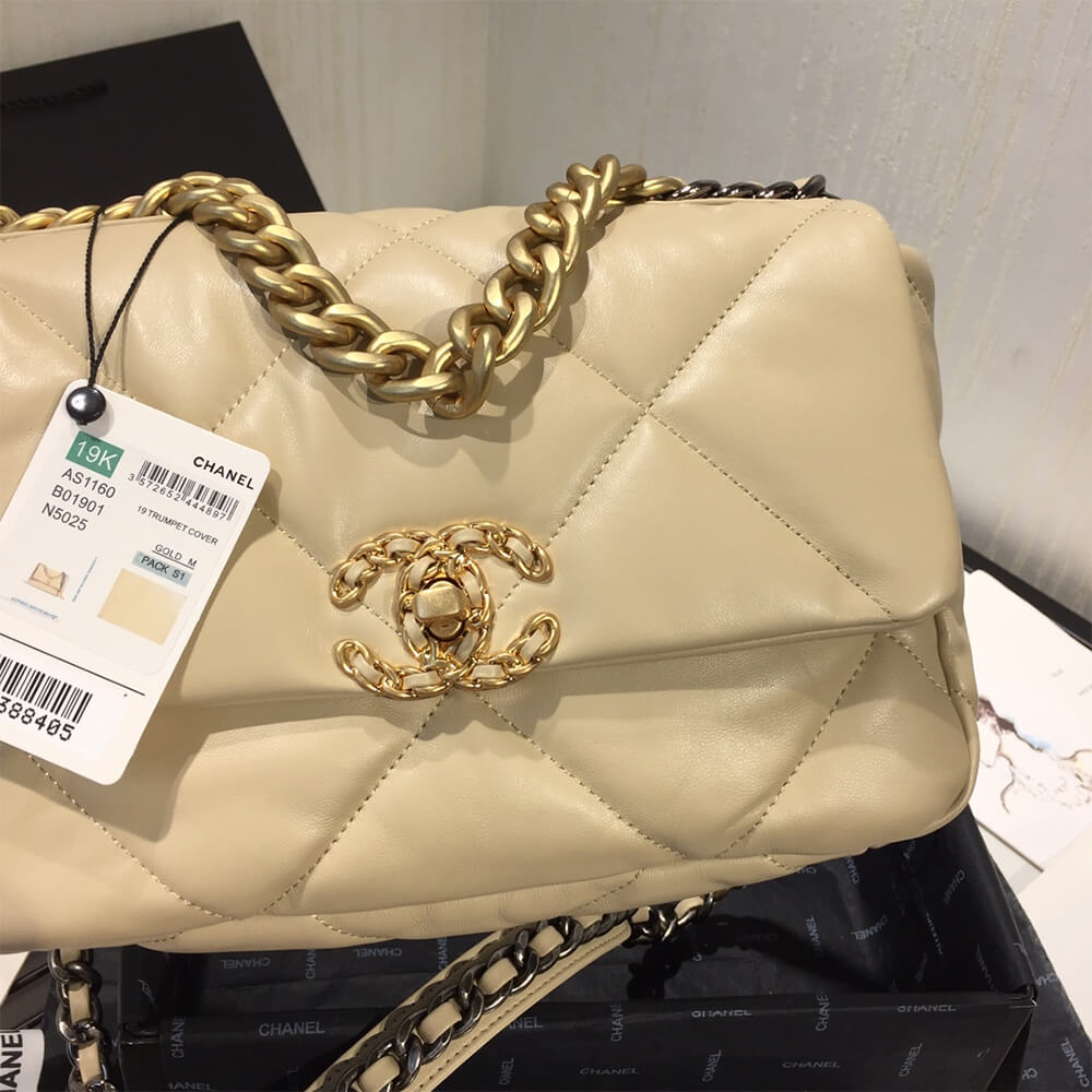 Ch**el 19 small flap bag
