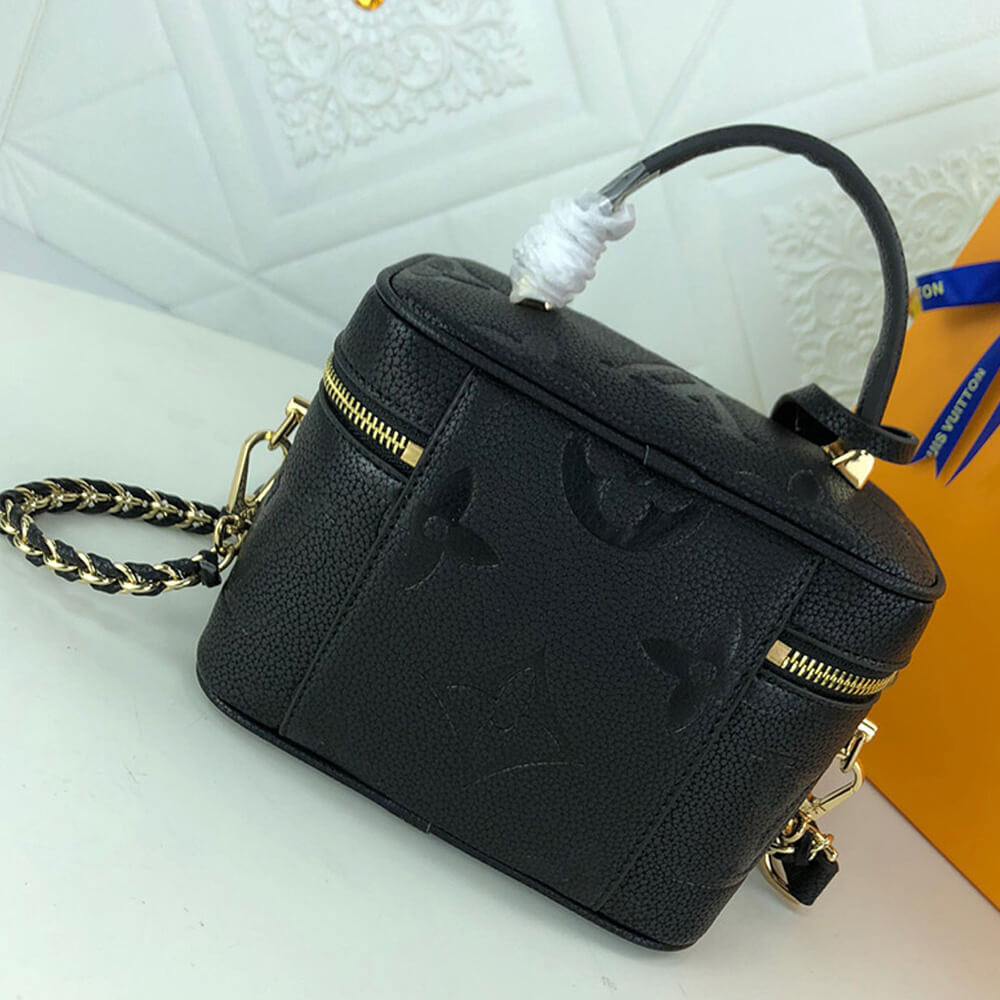 l0vis Vvtt0n vanity pm bag