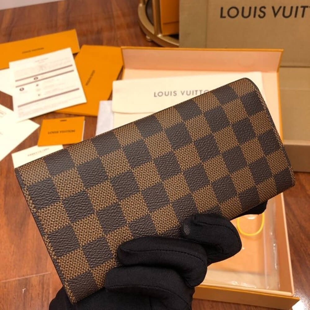 l0vis Vvtt0n emilie wallet