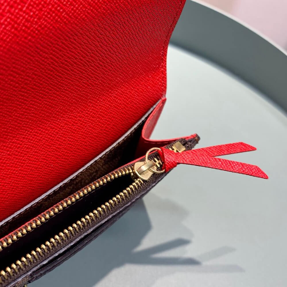 l0vis Vvtt0n emilie wallet
