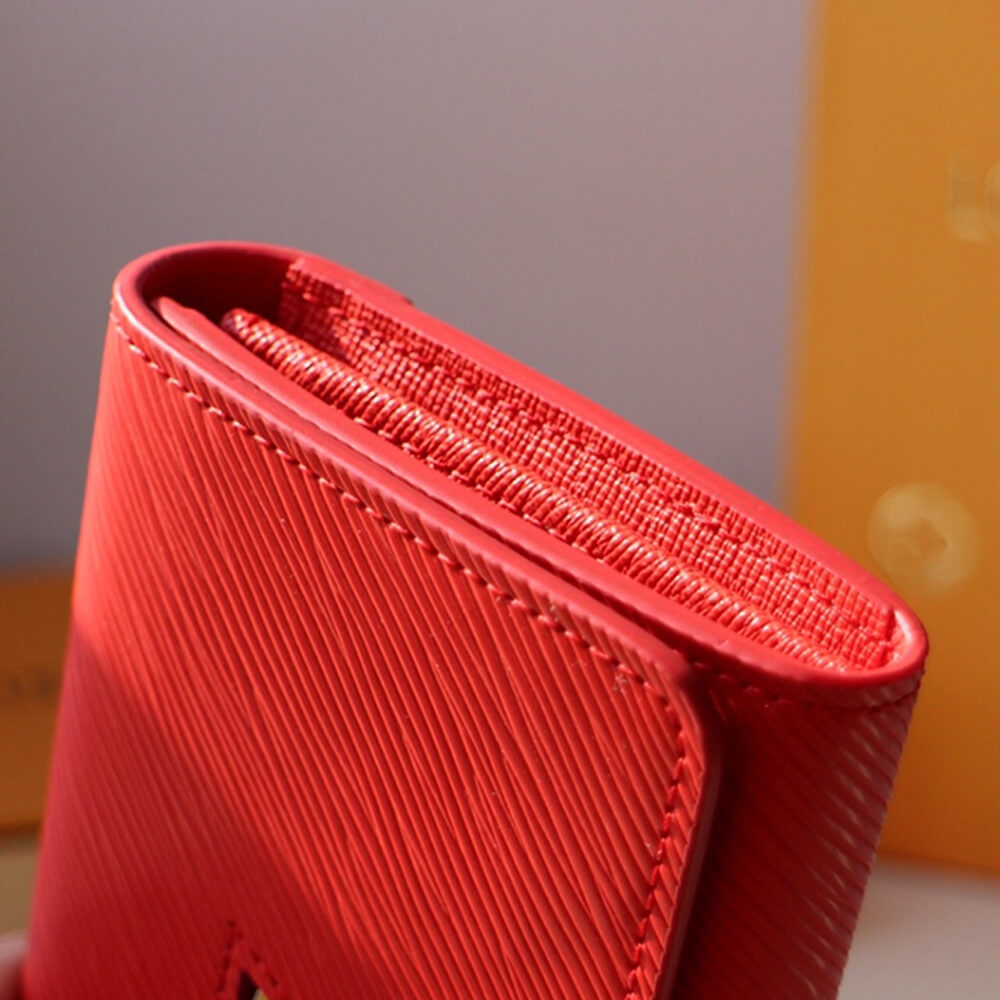 l0vis Vvtt0n twist wallet
