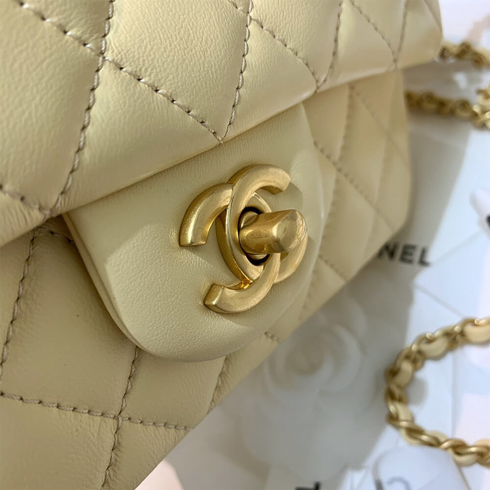 Ch**el classic flap shoulder bag