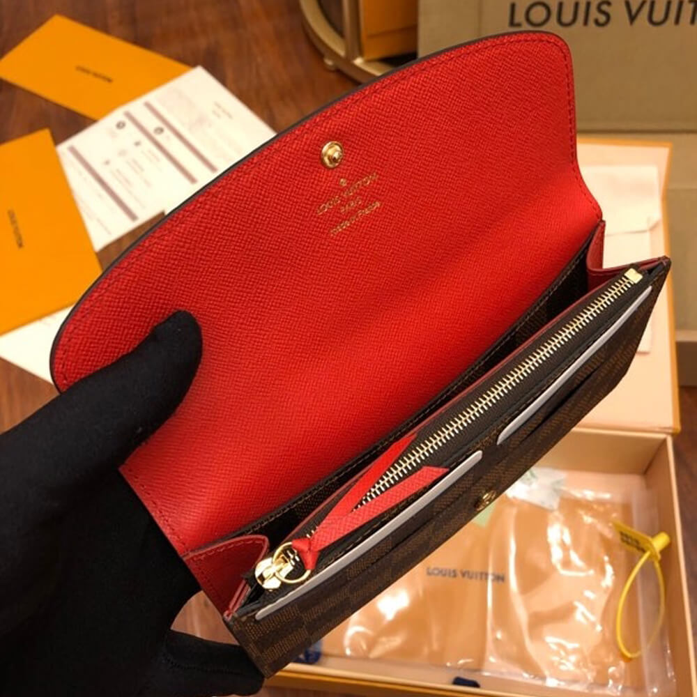l0vis Vvtt0n emilie wallet