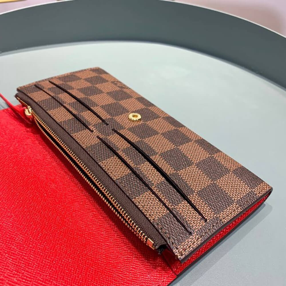 l0vis Vvtt0n emilie wallet