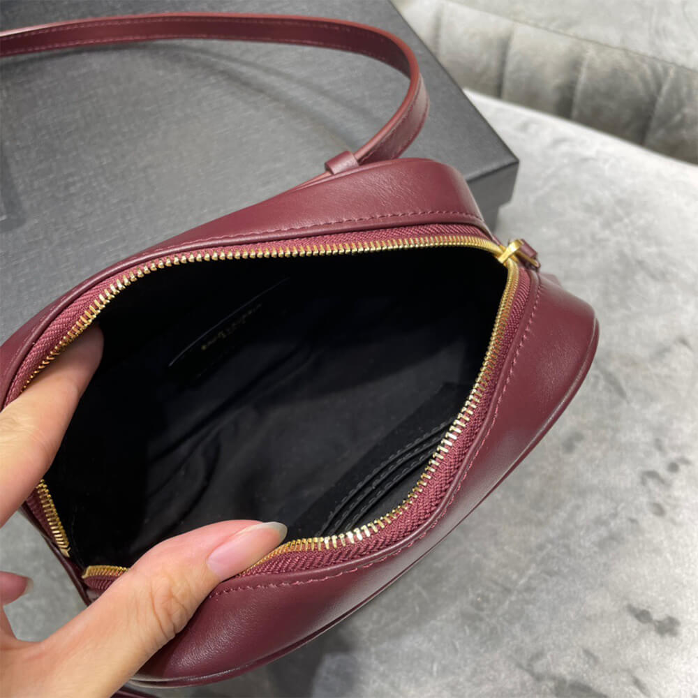 Y51 lou belt bag in matelasse leather