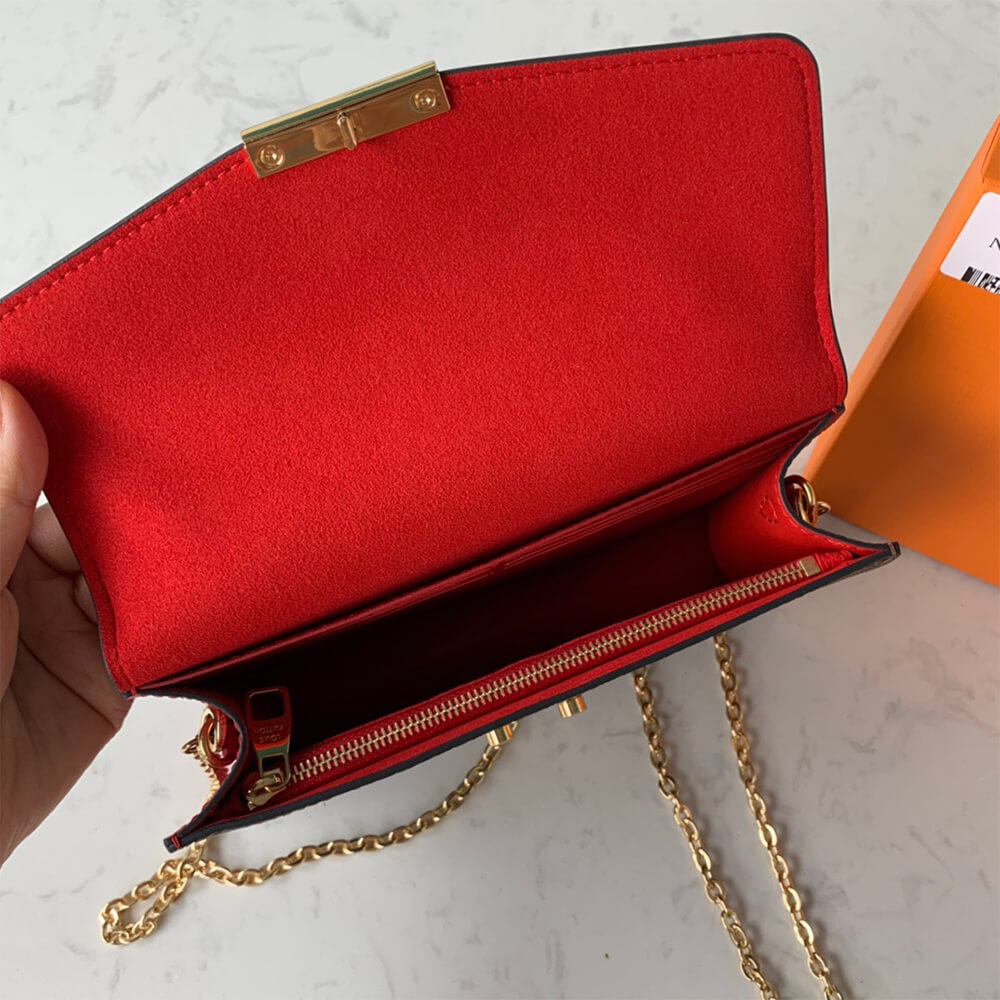 l0vis Vvtt0n croisette chain wallet