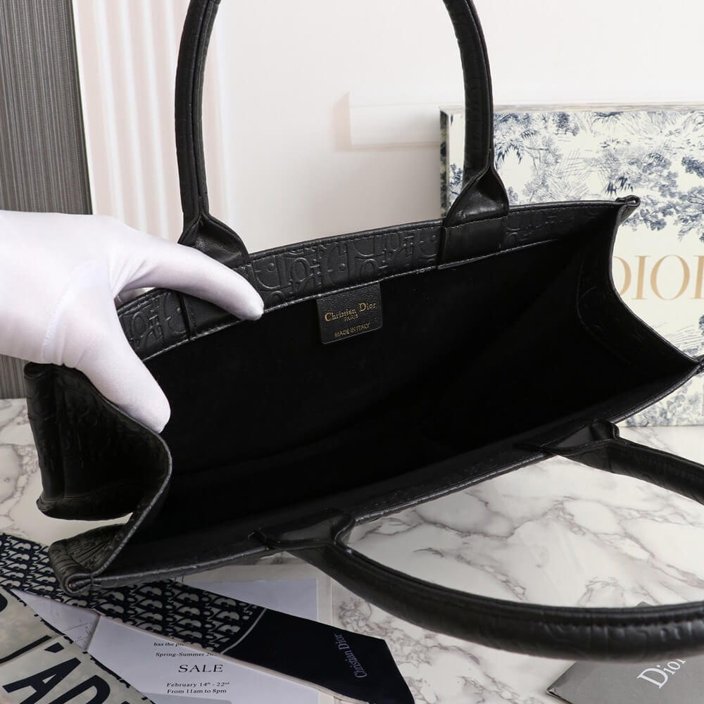 medium D10r book tote