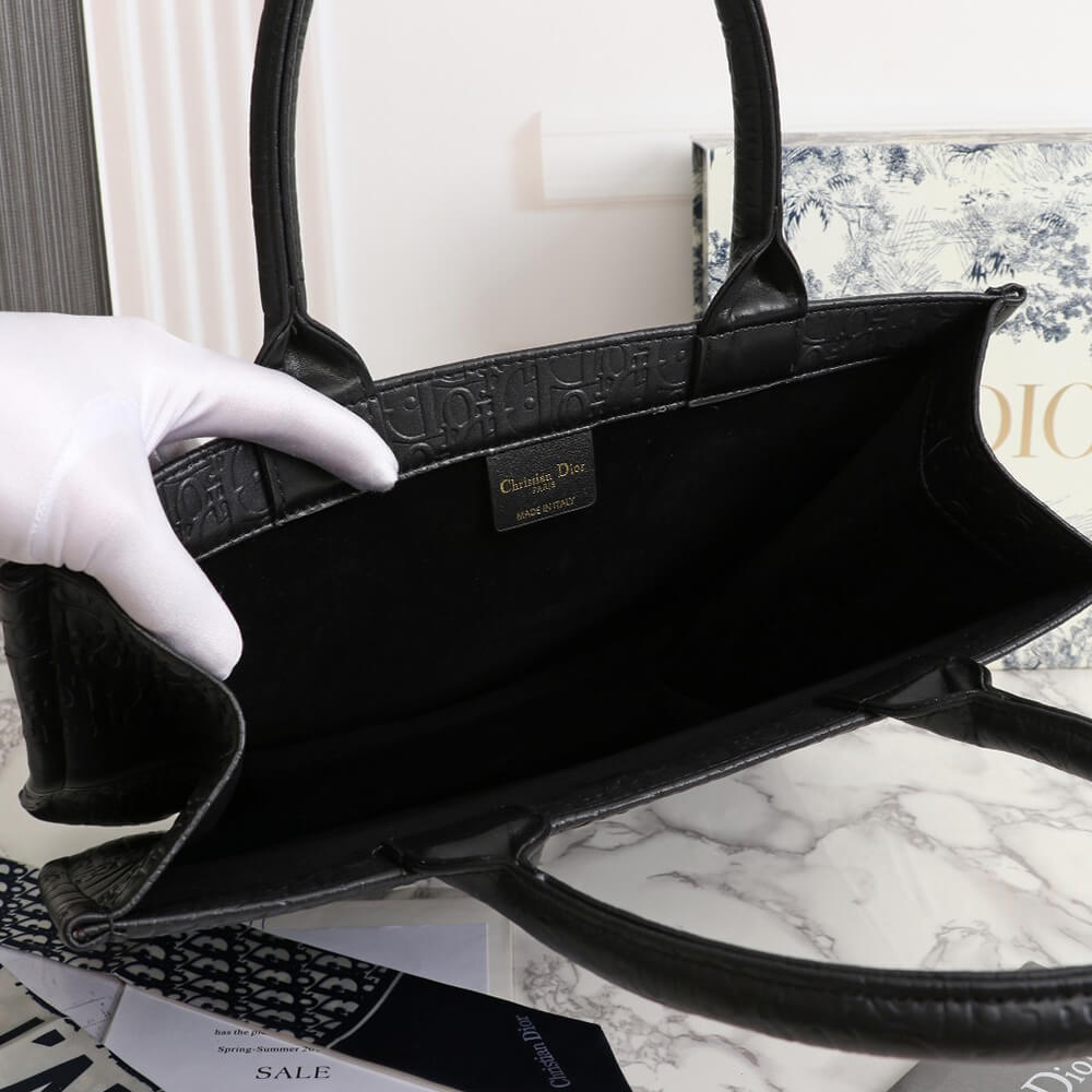 medium D10r book tote