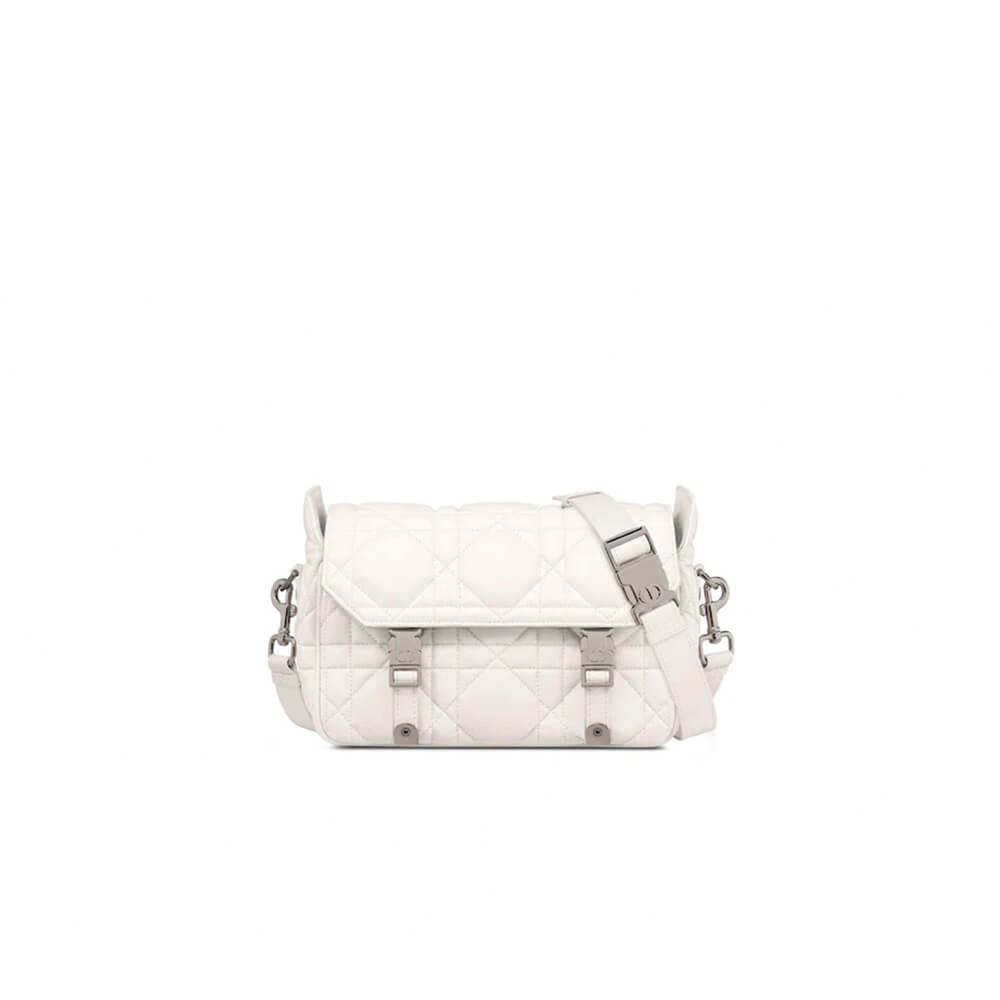 small D10rcamp bag
