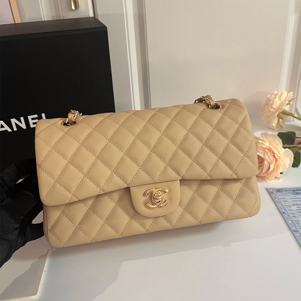Ch**el classic flap medium