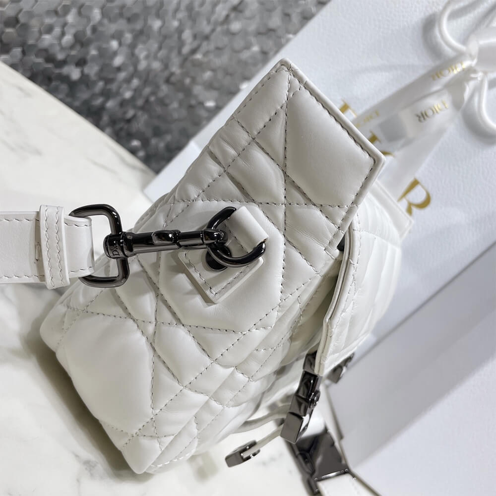 small D10rcamp bag