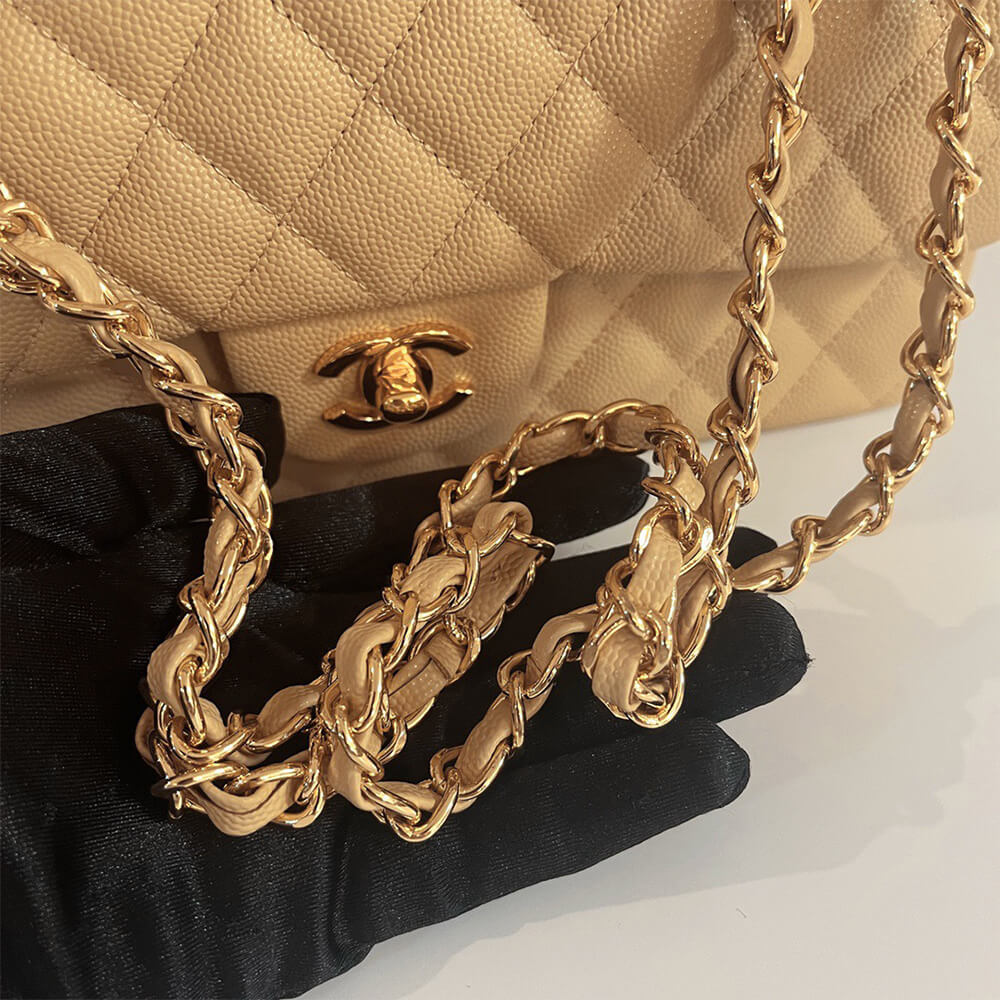 Ch**el classic flap medium