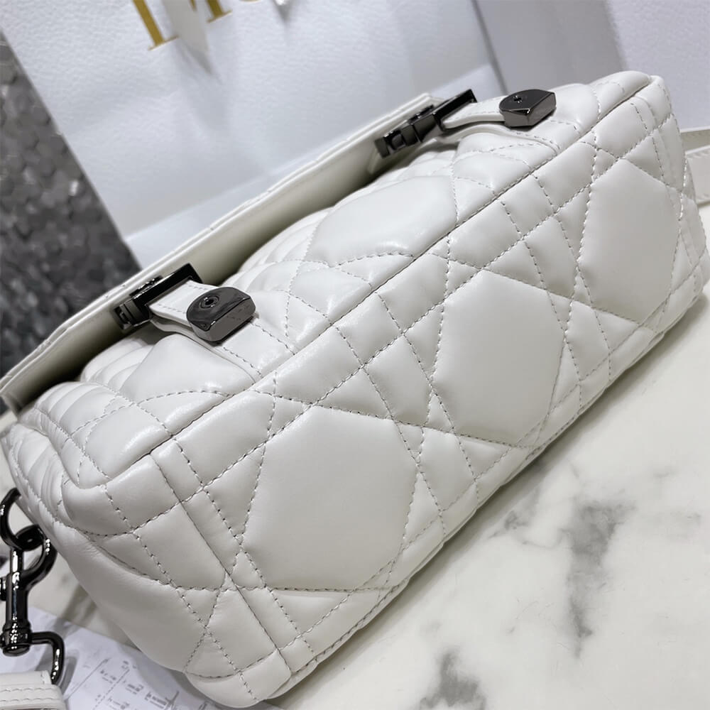 small D10rcamp bag