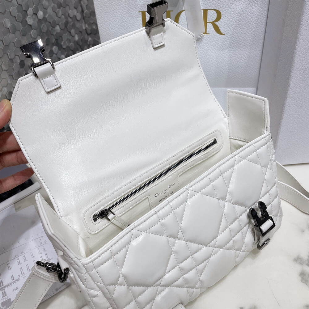 small D10rcamp bag
