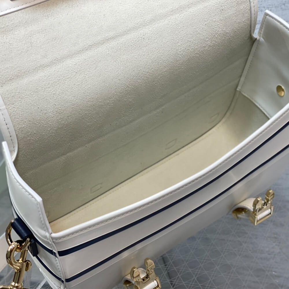 small D10rcamp bag