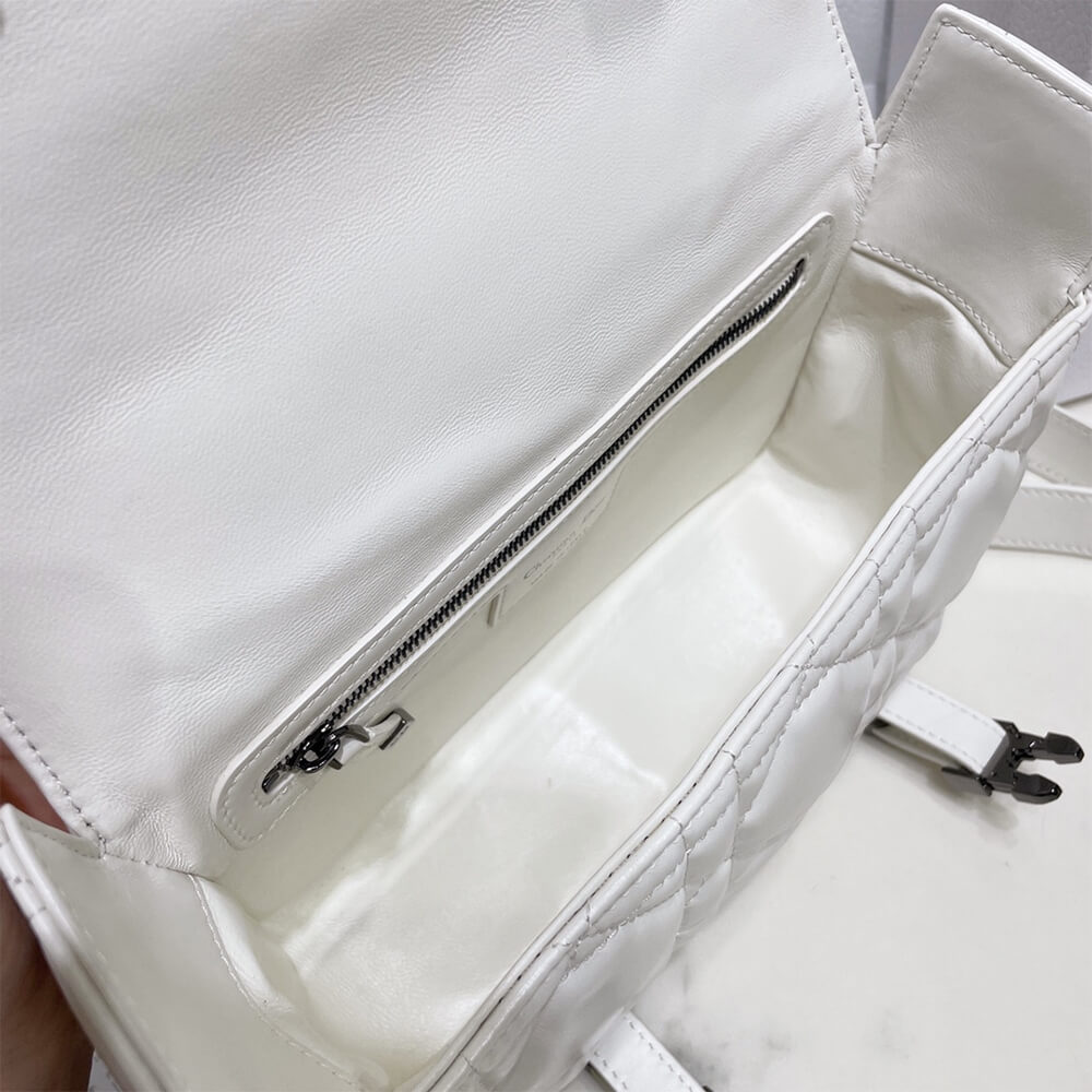 small D10rcamp bag