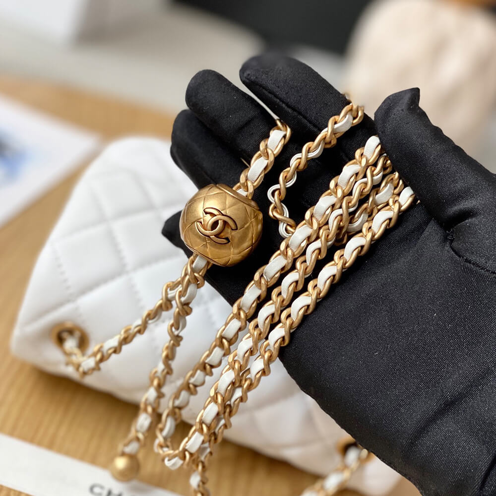 Ch**el pearl crush bag