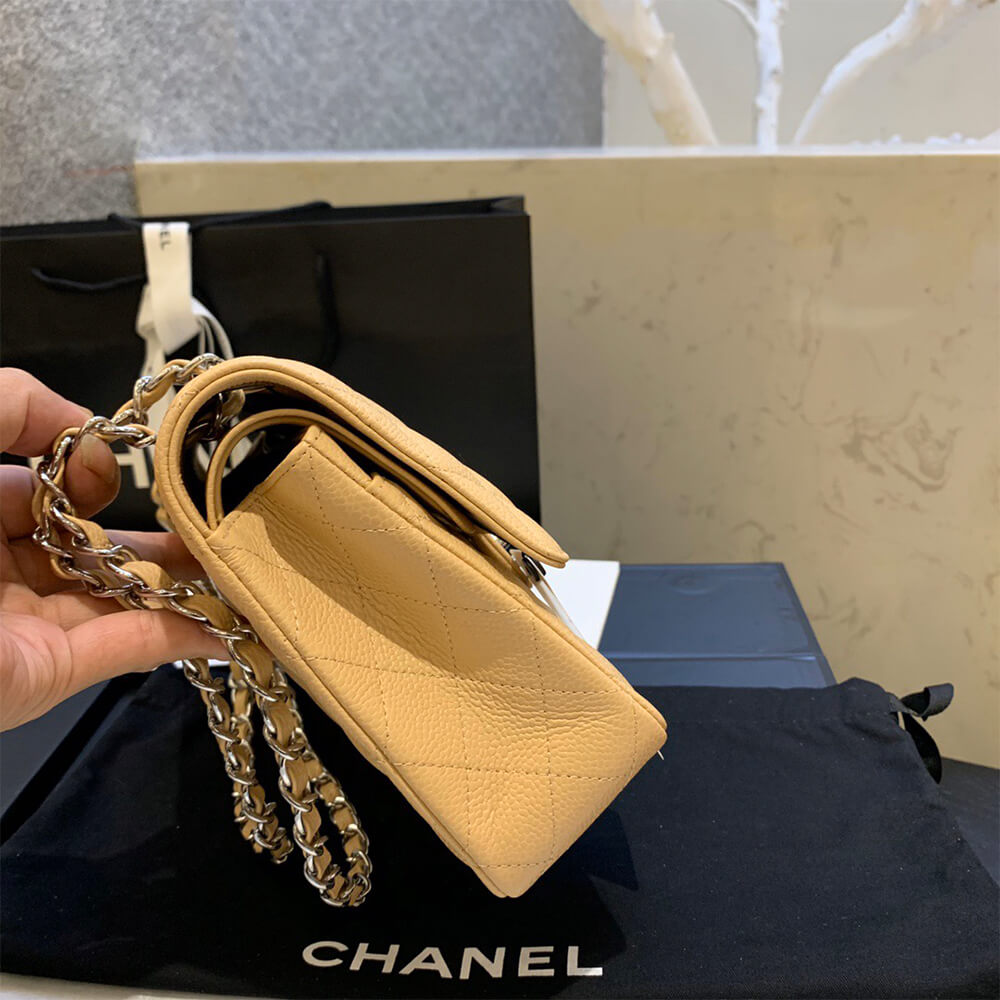 Ch**el classic flap medium