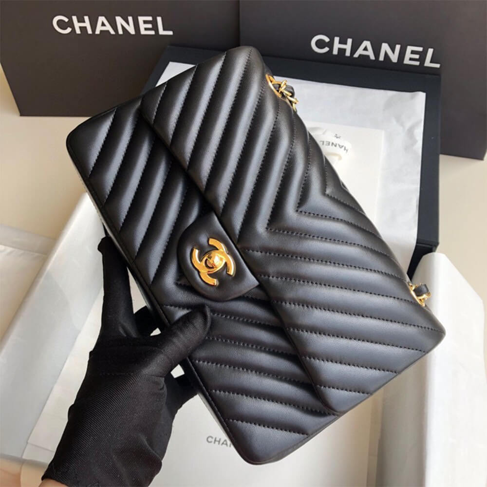 Ch**el classic chevron tweed medium flap