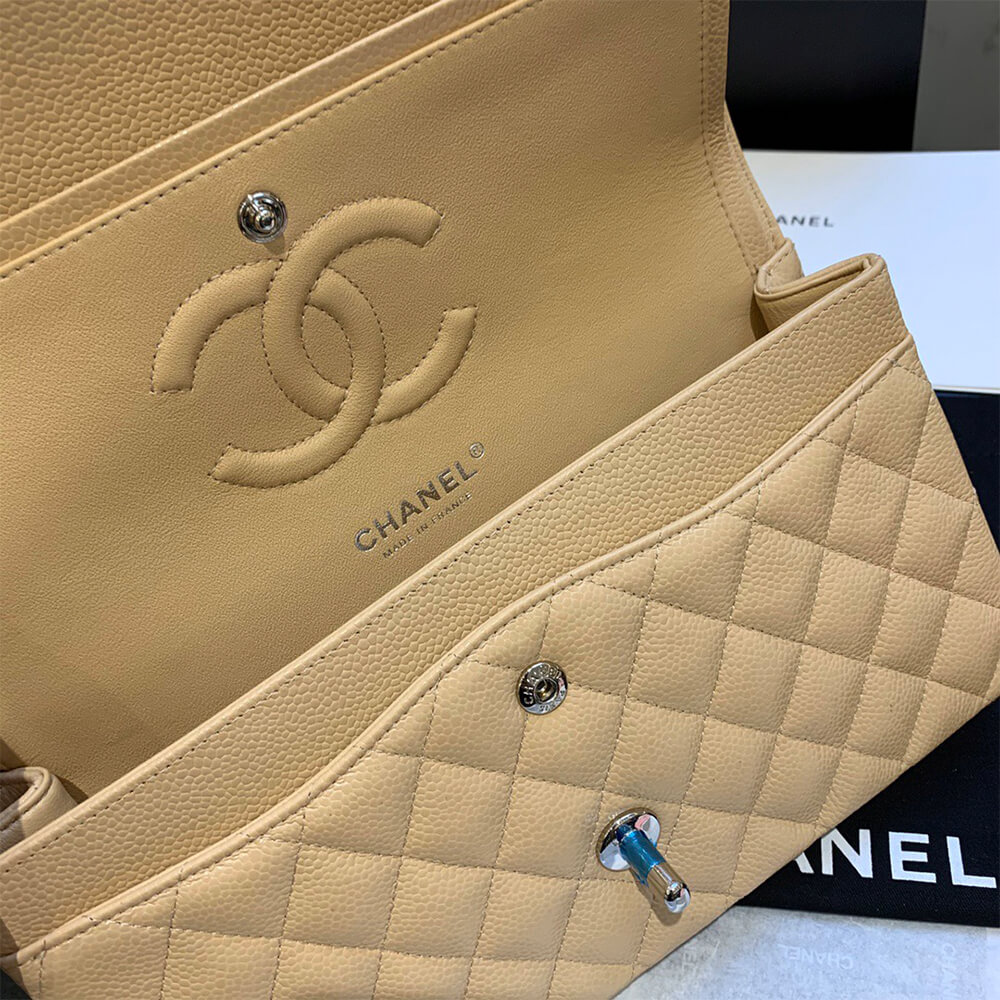 Ch**el classic flap medium