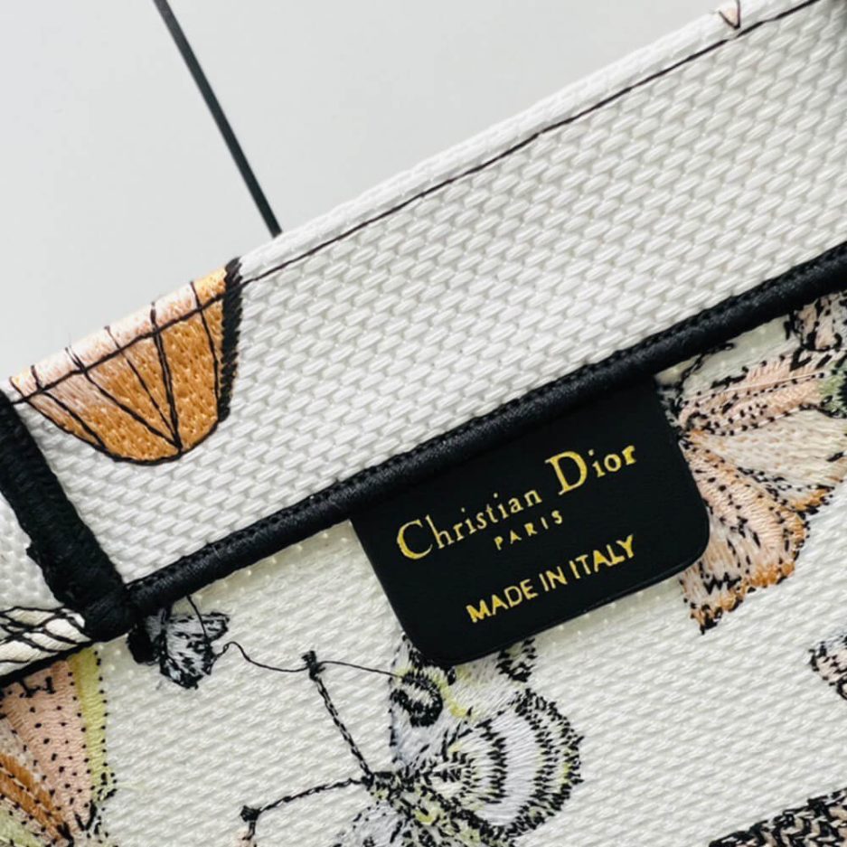 medium D10r book tote