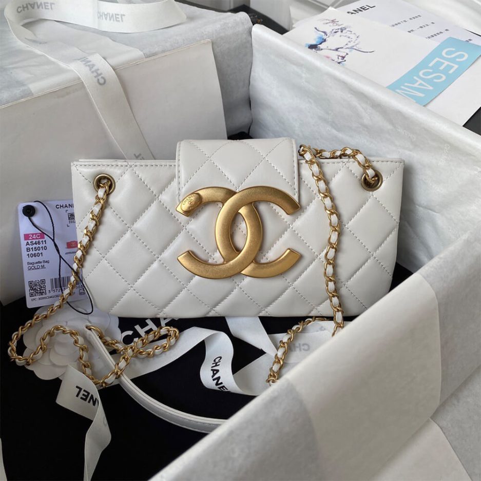 Ch**el baguette bag
