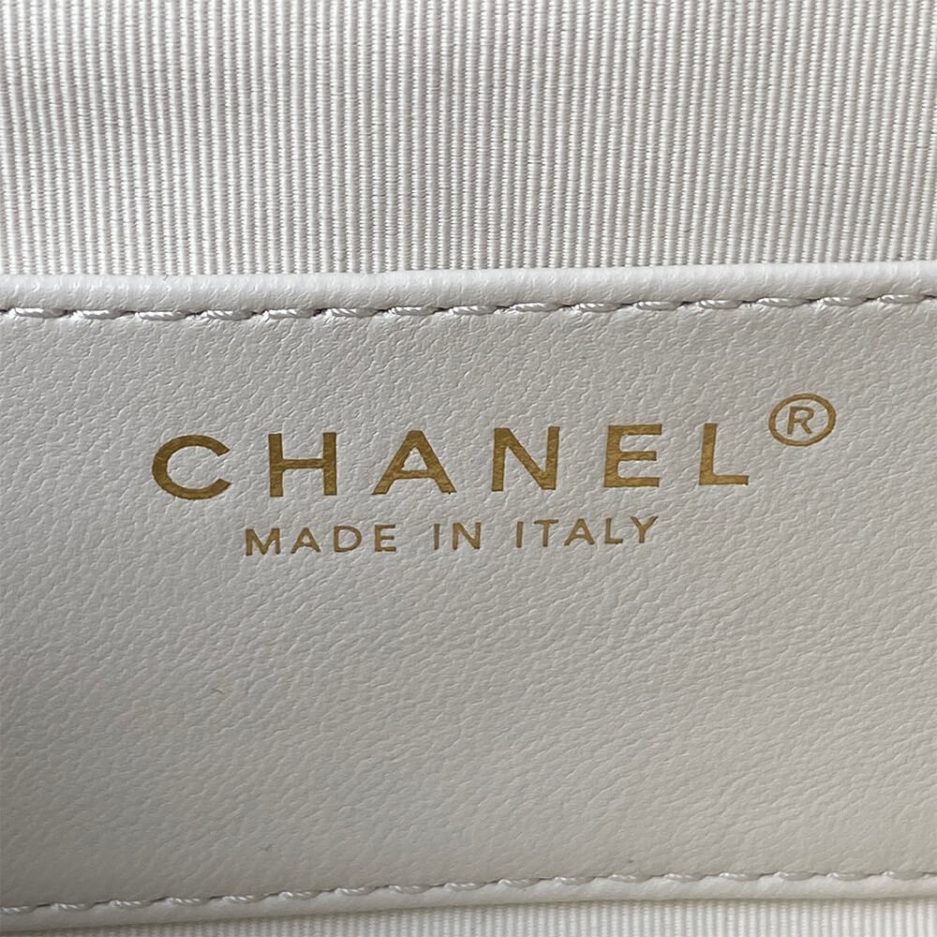 Ch**el baguette bag