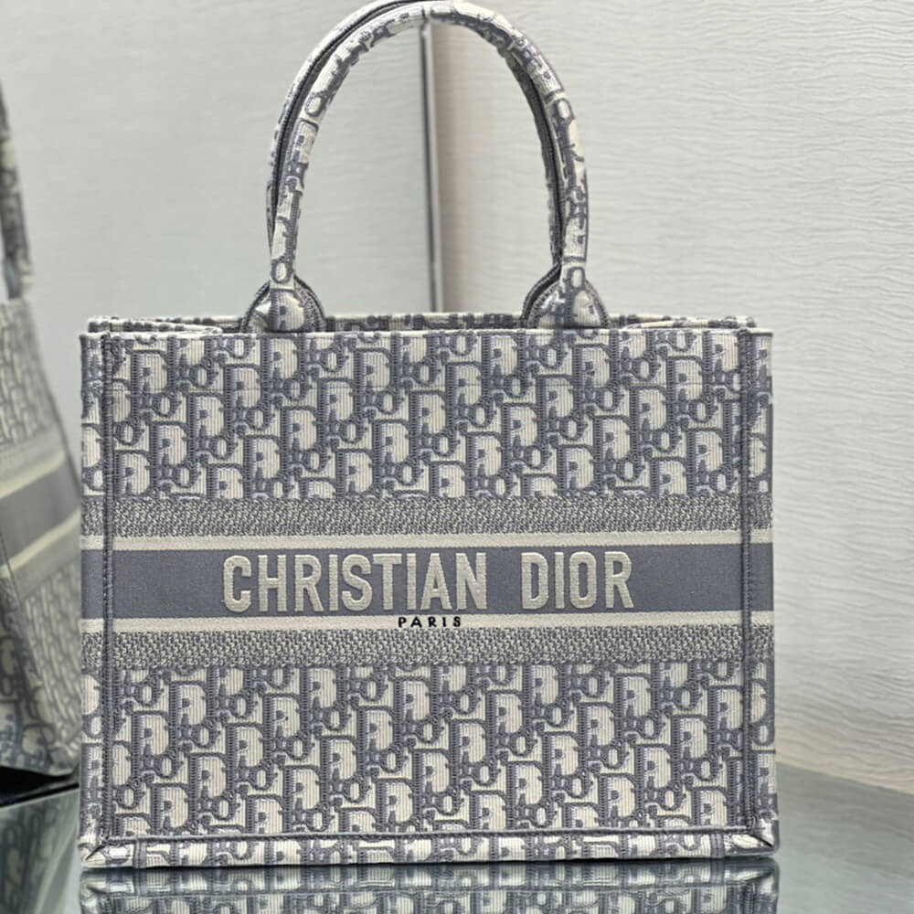 medium D10r book tote