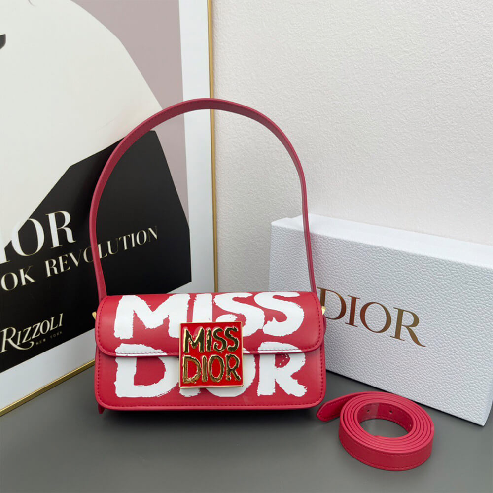 miss D10r flap bag