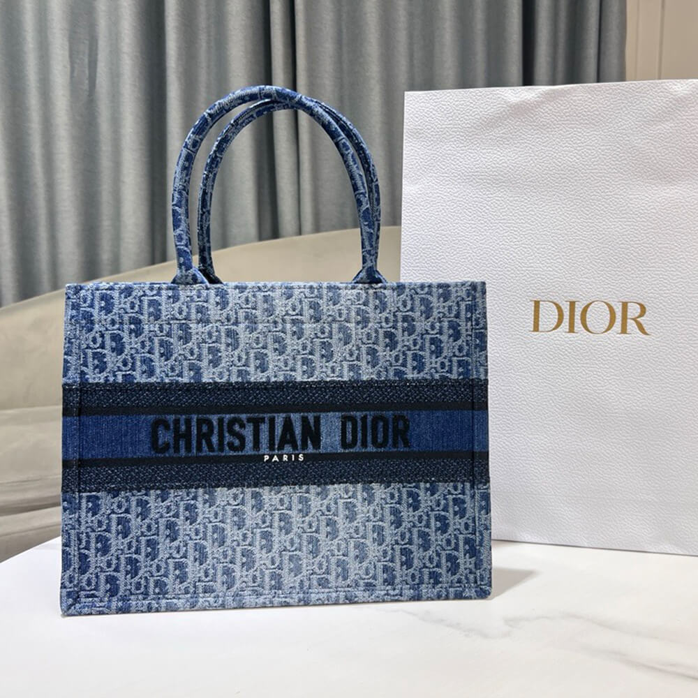 medium D10r book tote