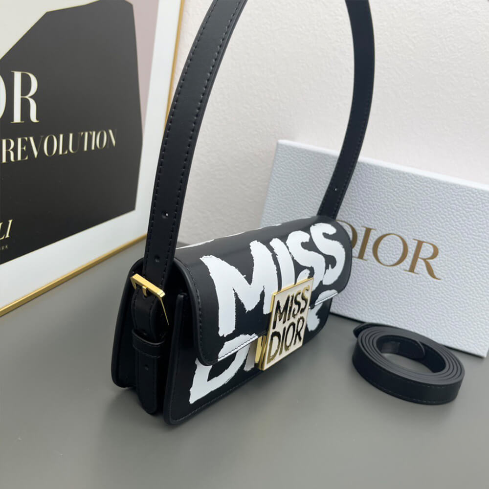 miss D10r flap bag