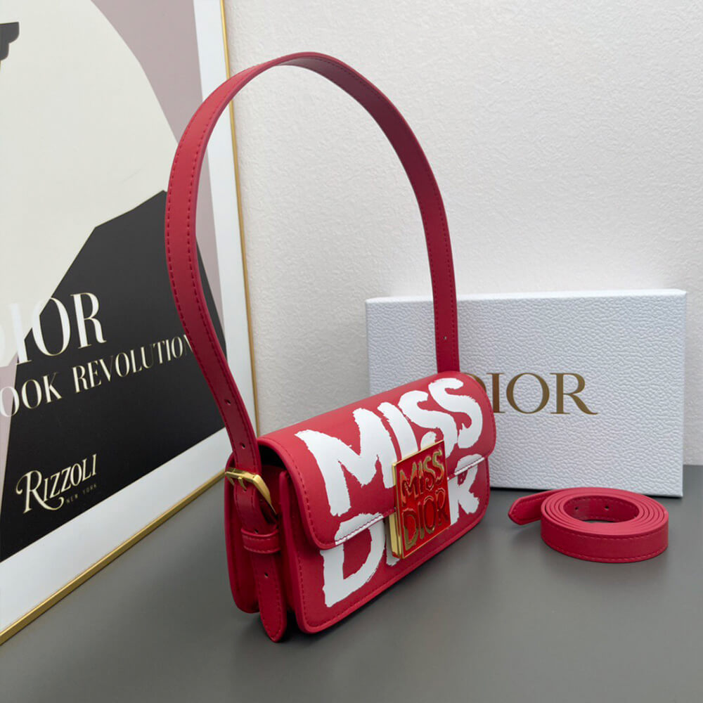 miss D10r flap bag