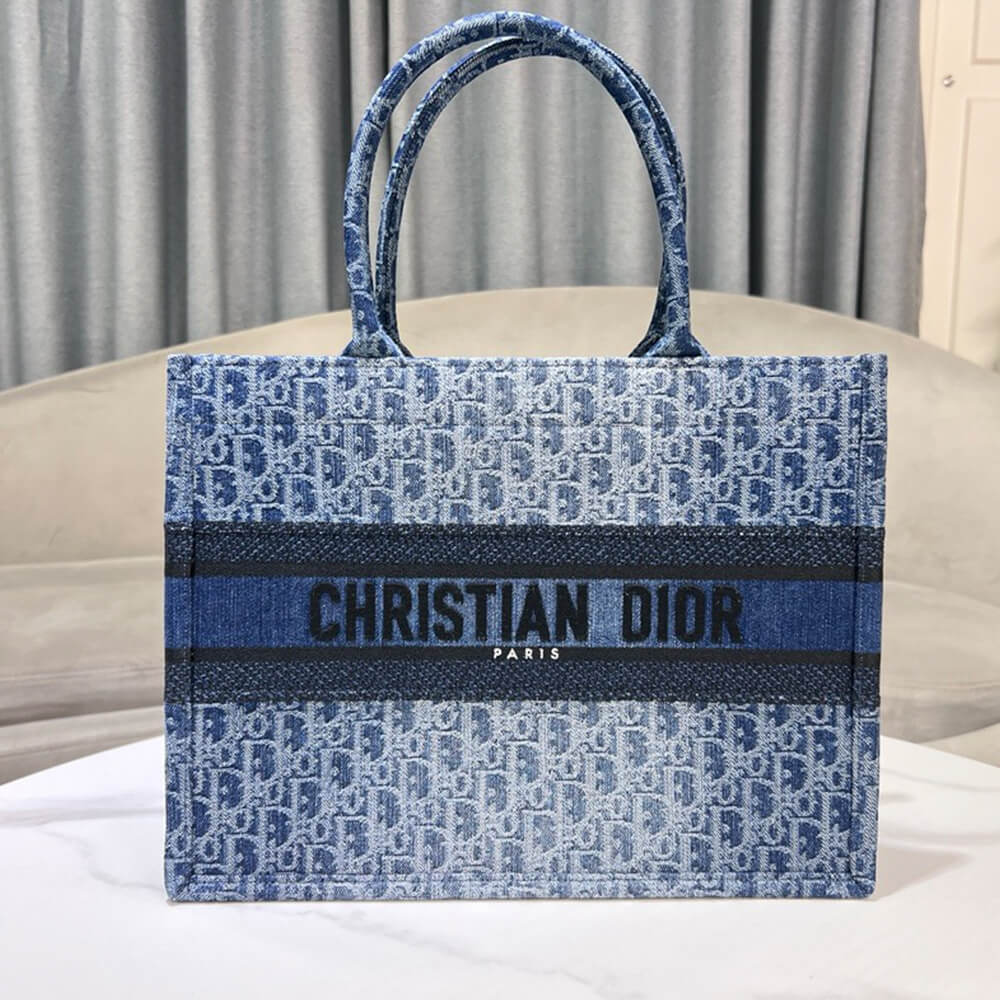 medium D10r book tote