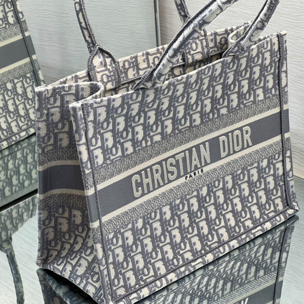 medium D10r book tote
