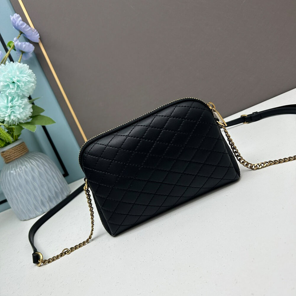 Y51 gaby zipped pouch in quilted lambskin
