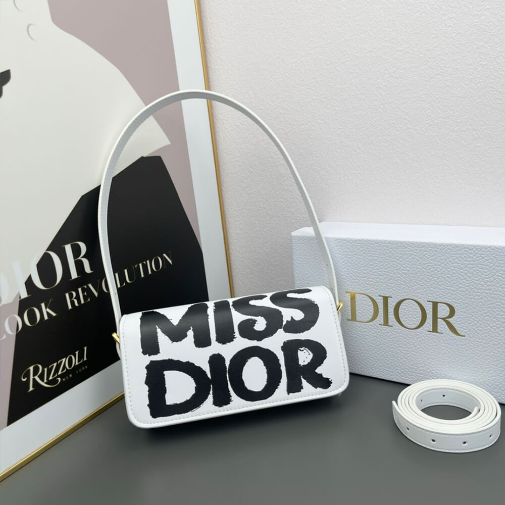 miss D10r flap bag