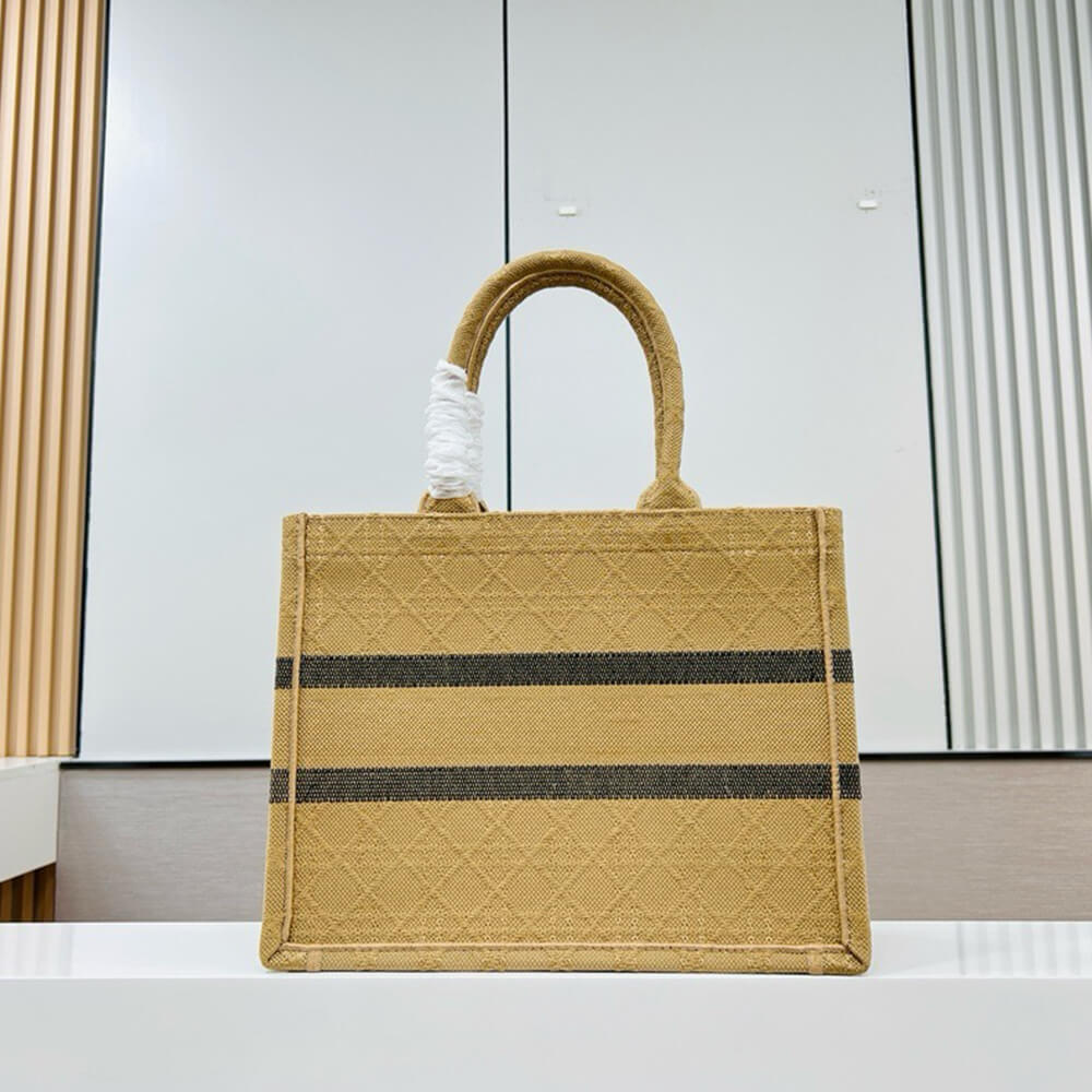 medium D10r book tote