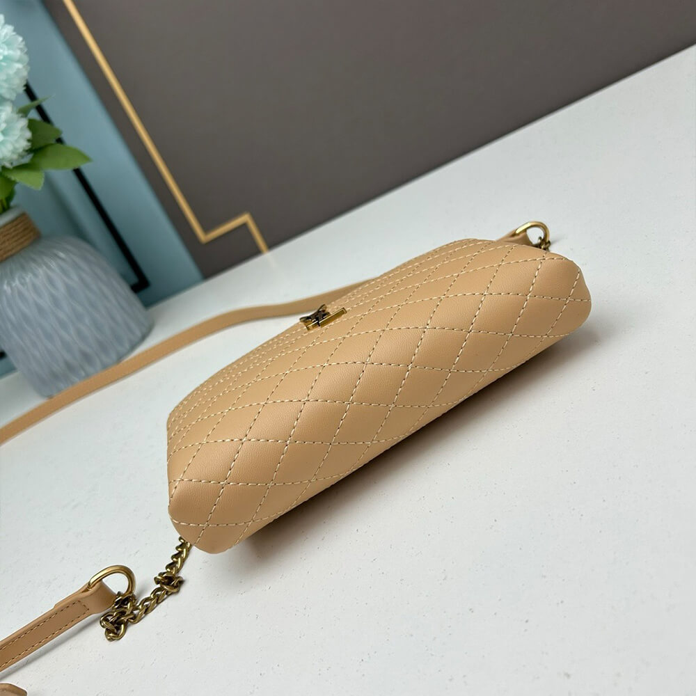 Y51 gaby zipped pouch in quilted lambskin