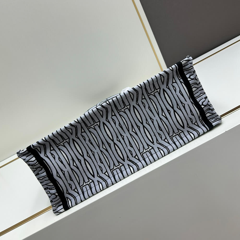 medium D10r book tote
