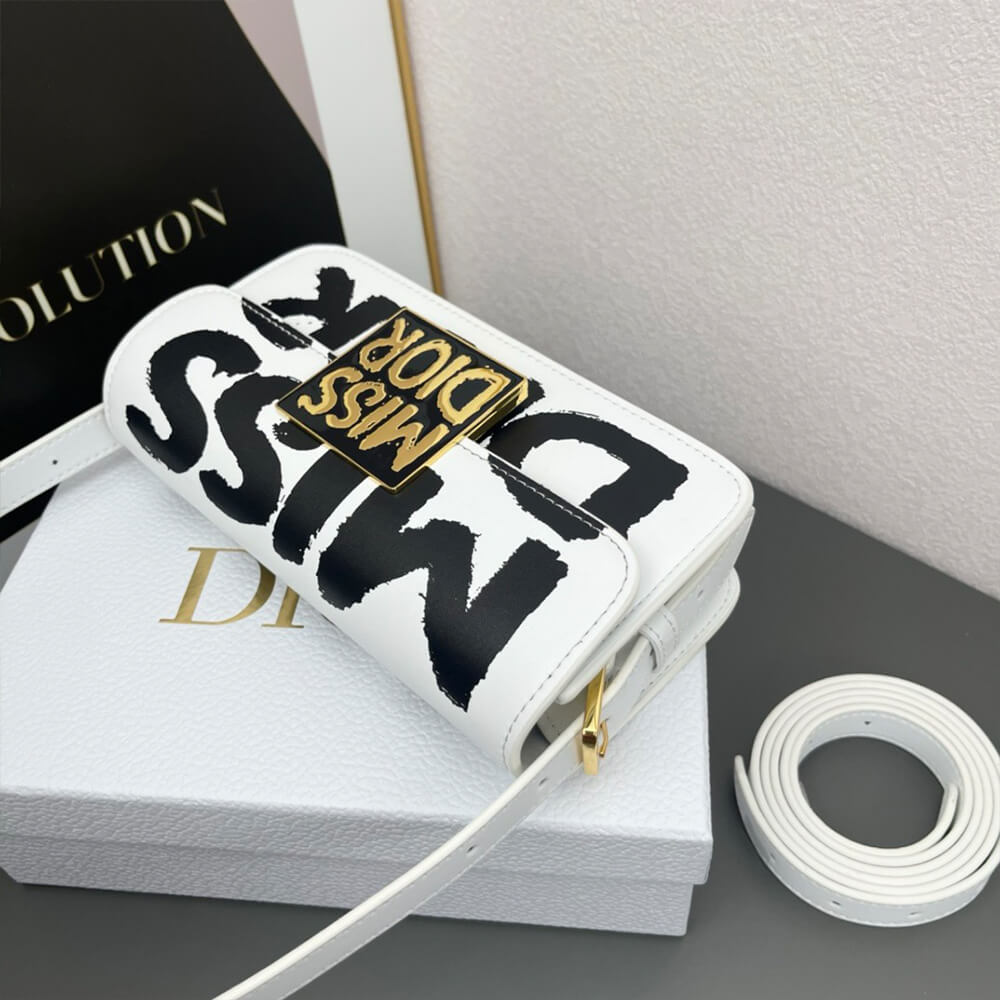 miss D10r flap bag