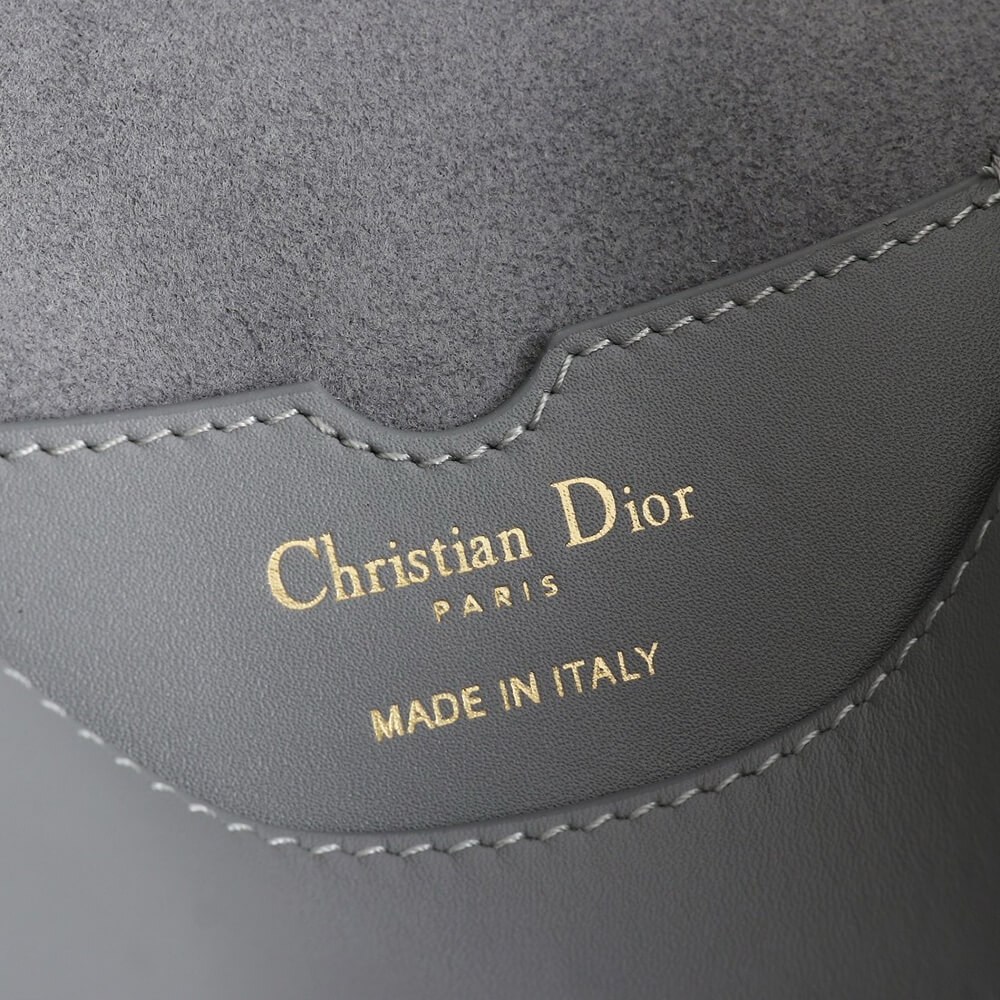 medium D10r bobby bag