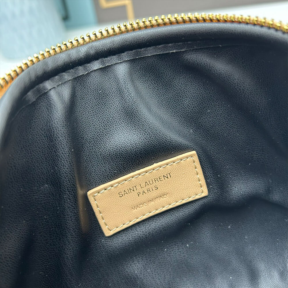 Y51 gaby zipped pouch in quilted lambskin
