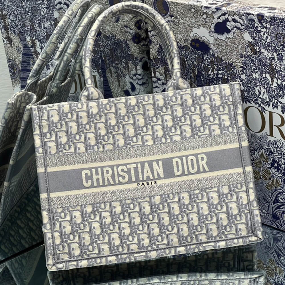 medium D10r book tote