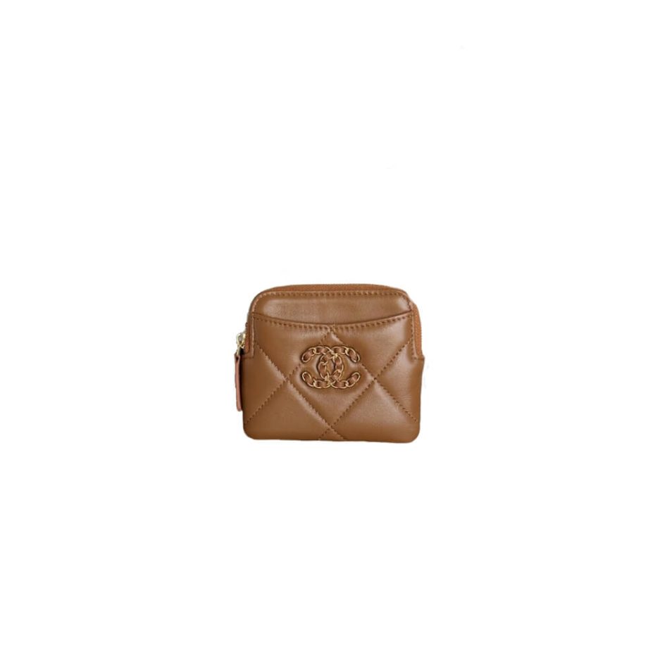 Ch**el 19 zipped coin purse