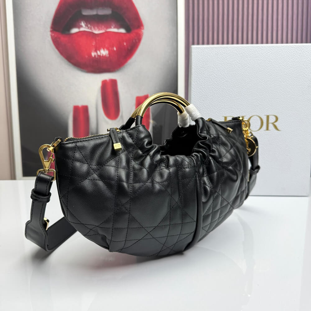 D10r walk in D10r purse