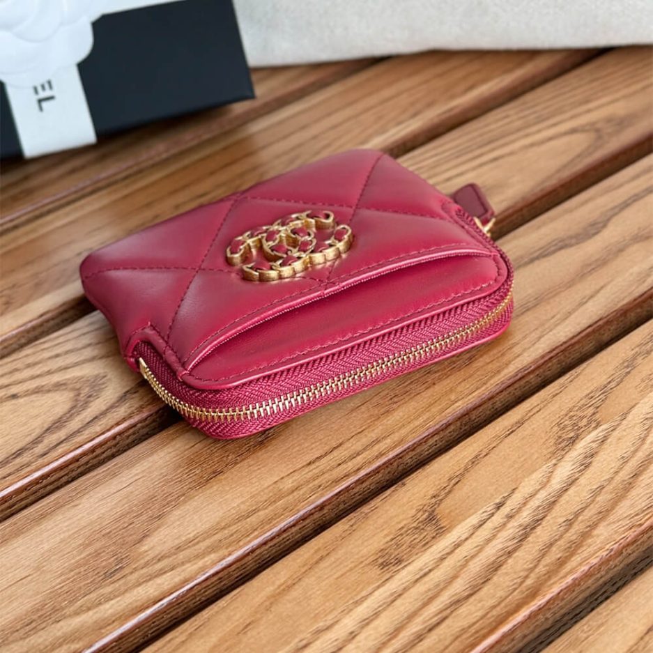 Ch**el 19 zipped coin purse