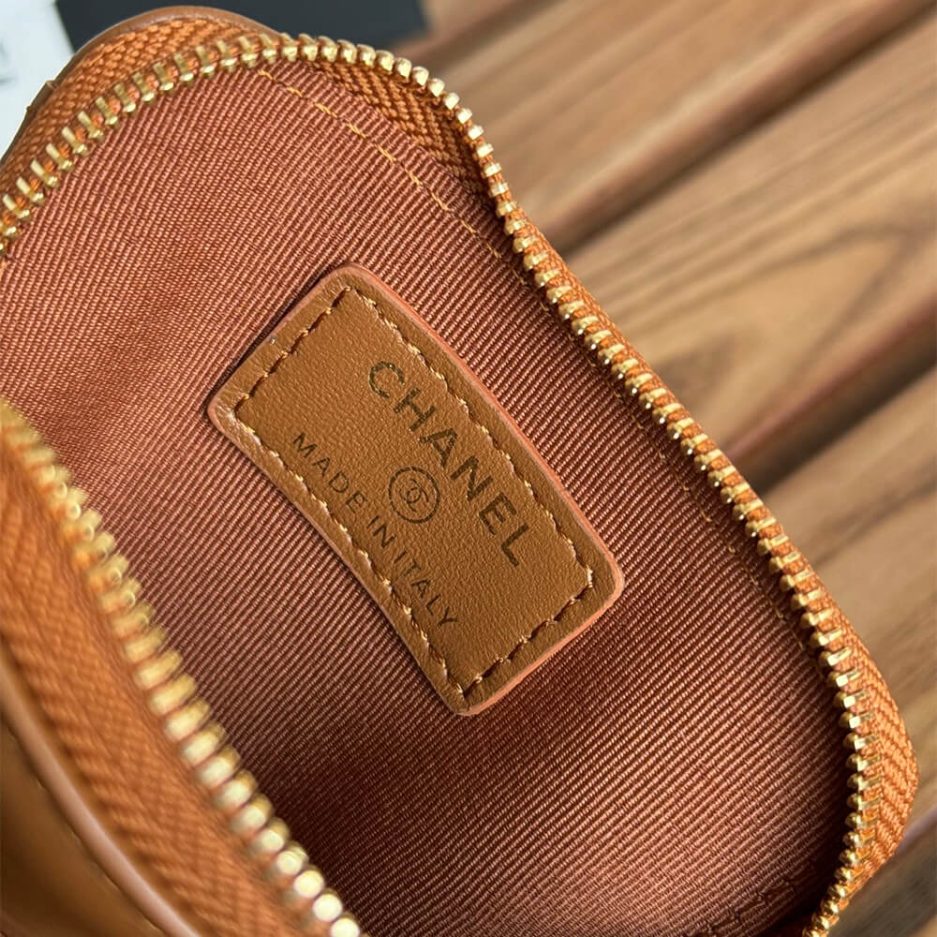 Ch**el 19 zipped coin purse