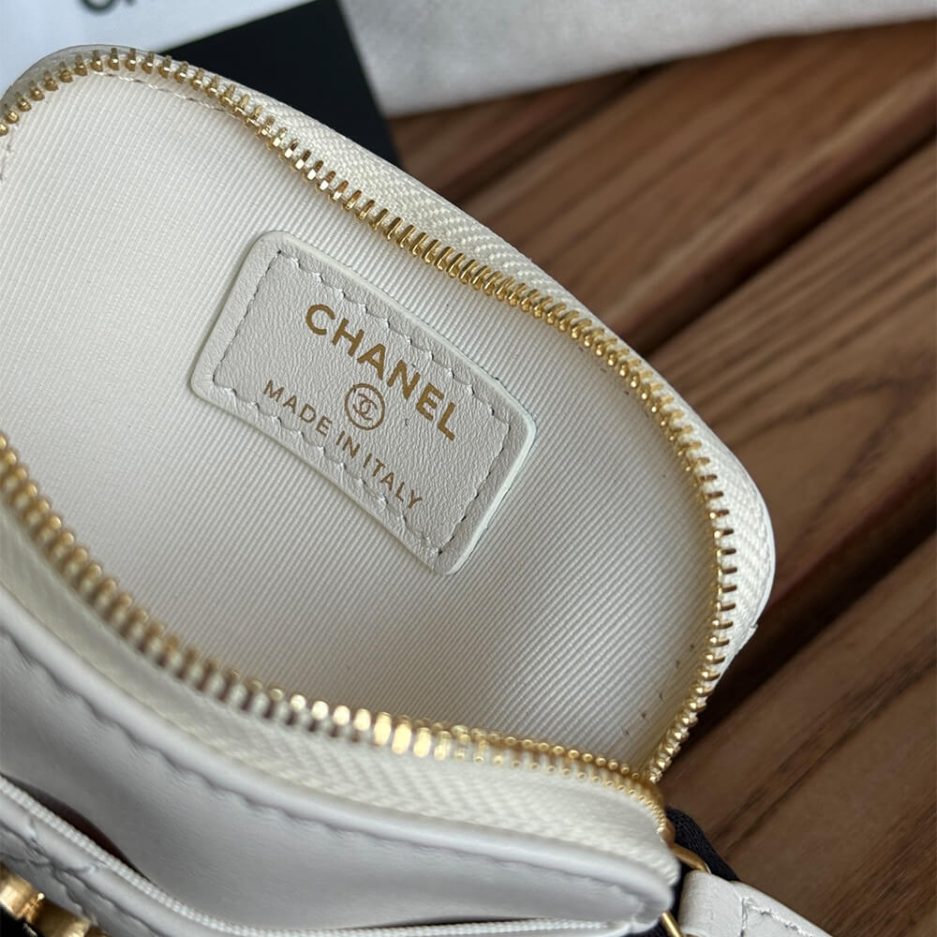Ch**el 19 zipped coin purse